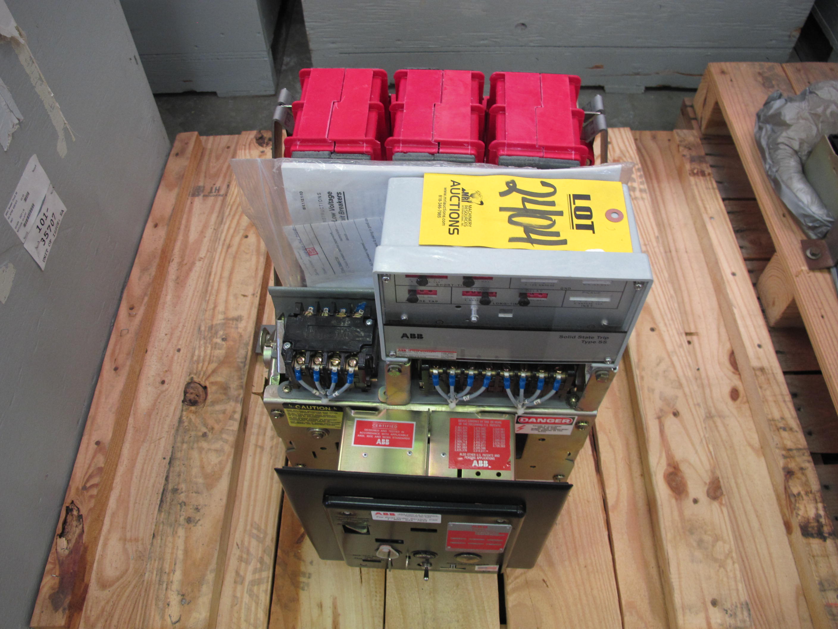 BREAKER, CIRCUIT TYPE, K600S KIND, 250-600 AMP RATING, 3 POLE. WITH SOLID STATE TRIP DEVICE SS4, LT/ST, PART NUMBER 609902T501. . COMPLETE PART NUMBER C1525-7773-142-97(00)(01)(18)(40) . PART # C1525-7773-142-97 (W-44) LOADING & HANDLING FEE $15-